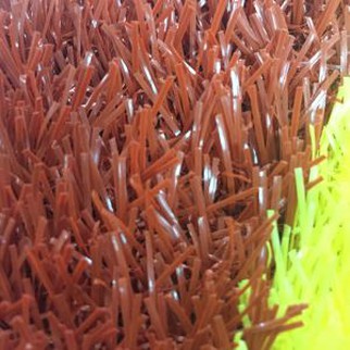 Herbe artificielle colorée