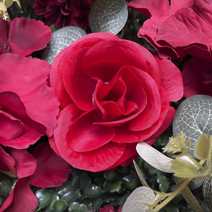 Red Artificial Plant Flower Wall For Parties And Weddings